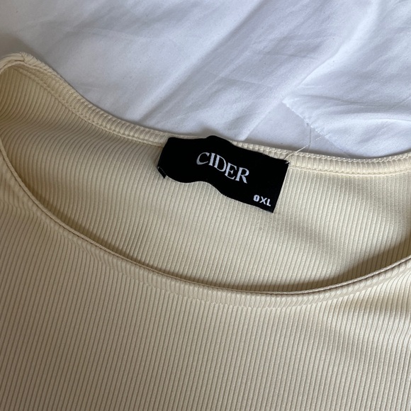 Cream Ribbed Top and Skirt Set - Picture 5 of 7